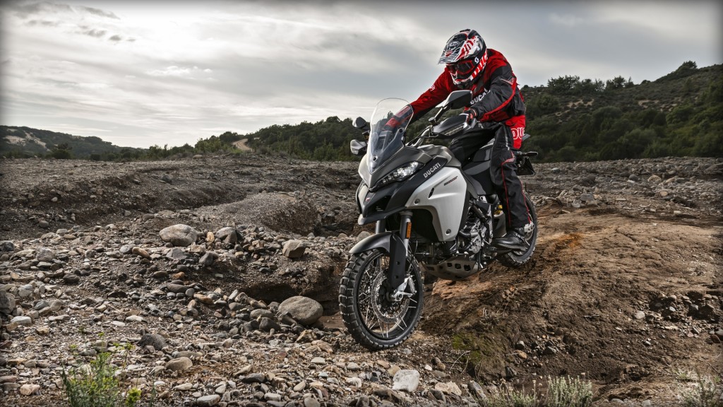 MTS-Enduro_2016_PG_Amb-04_1920x1080.mediagallery_output_image_[1920x1080]