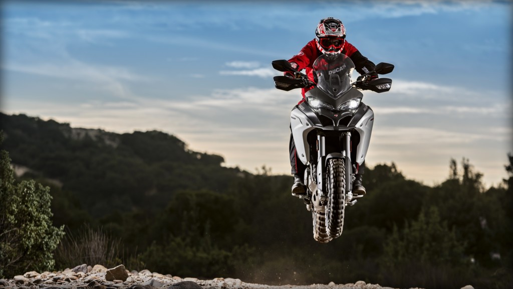 MTS-Enduro_2016_PG_Amb-06_1920x1080.mediagallery_output_image_[fusion_builder_container hundred_percent=