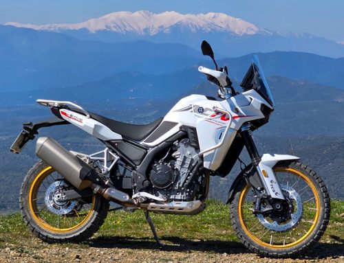 TOMA DE CONTACTO: KOVE 800X PRO 2026. UN PASO ADELANTE, PERO…