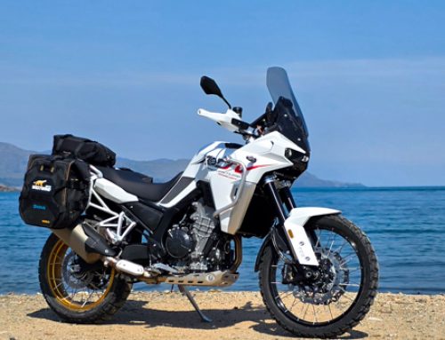 KOVE 800X PRO 2026: CONSUMO, RESERVA DE GASOLINA, CONTROL DE CRUCERO, QUICKSHIFT, EQUIPAJE, PANTALLA ALTA, ASIENTO RALLY.