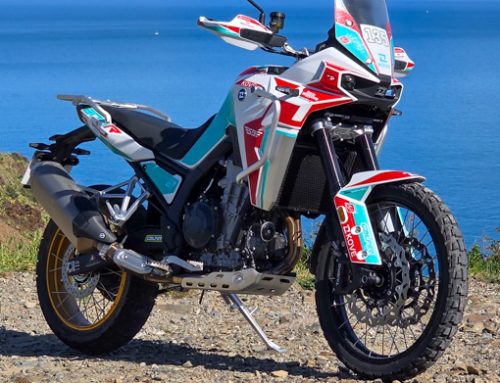 EMPIEZA LA TRANSFORMACIÓN DE LA KOVE 800 2026: ADHESIVOS DE UNIRACING